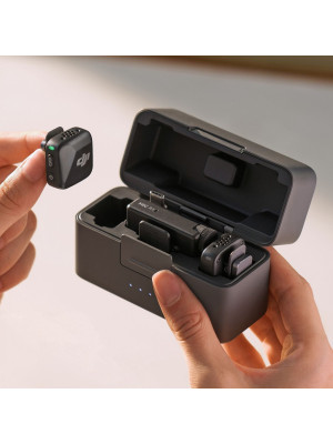 DJI Mic Mini single (2 TX + 1 RX + Charging Case) - Wireless Microphone DJI Mic Mini single (2 TX + 1 RX + Charging Case) - Wireless Microphone